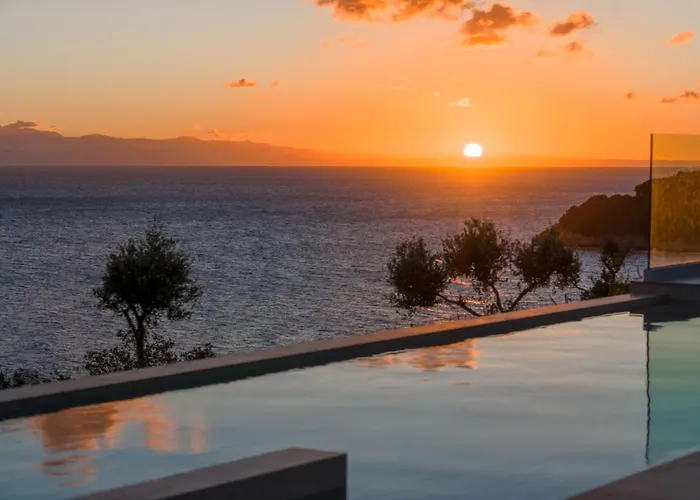 Ktima Agrapidos - Grandpa Villa Poros (Kefalonia)